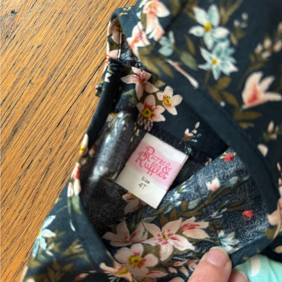 Ric Rac & Ruffles Matching set 4t - Picture 3 of 4